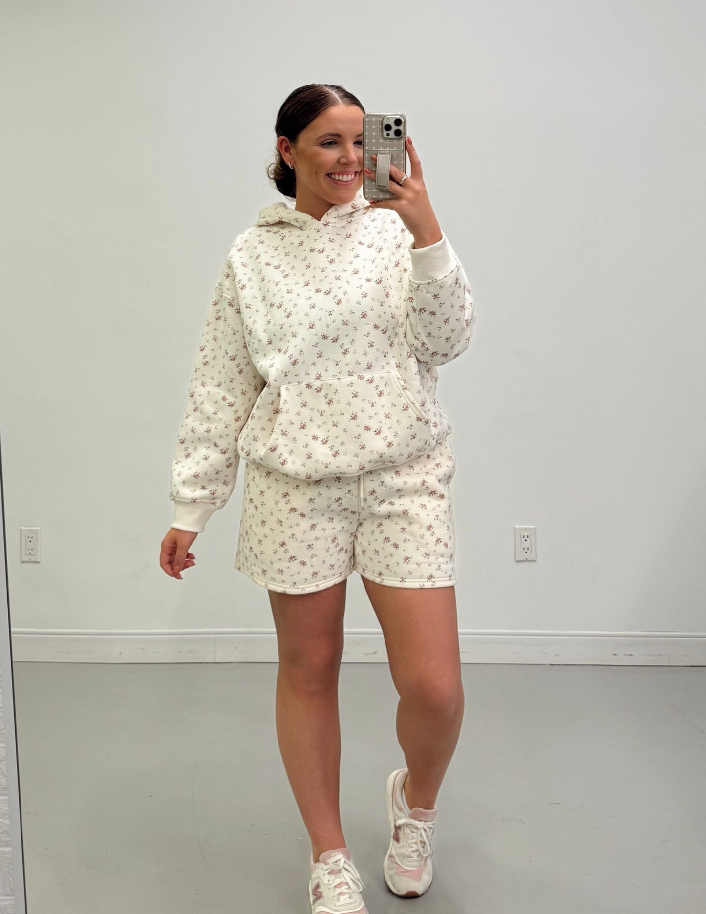 Virginia Ditsy Floral Sweatshirt